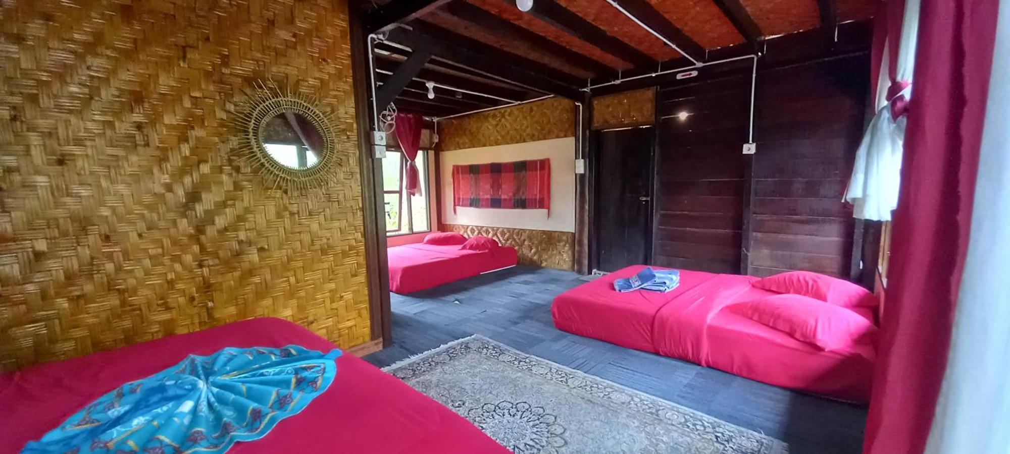 Canyon Jungle Stay Bukittinggi Room photo