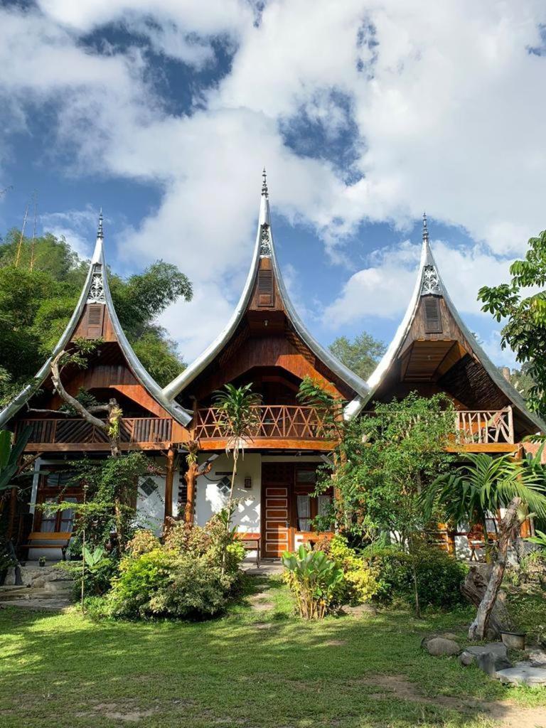 Canyon Jungle Stay Bukittinggi Exterior photo